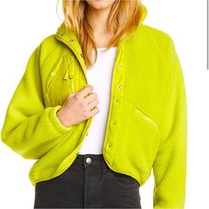 RARE! 🍋 FREE PEOPLE Hit the Slopes Fleece Jacket in LIME ZEST 🍋 Size XS